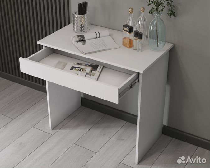 Стол компьютерный