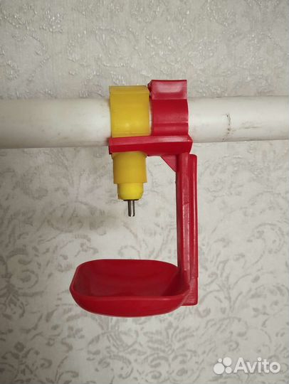 Ниппельные поилки для кур в сборе