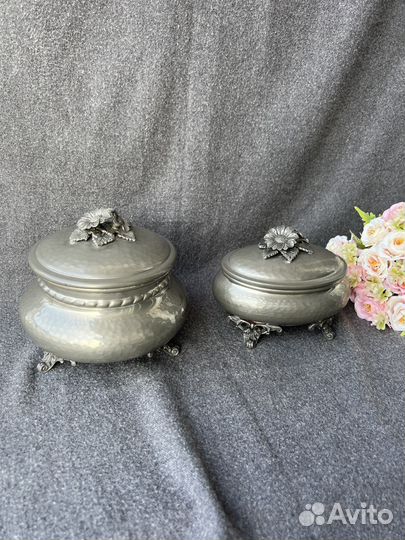 Шкатулка, ваза с крышкой из олова