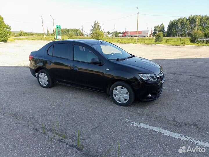 Renault Logan 1.6 МТ, 2014, битый, 177 000 км
