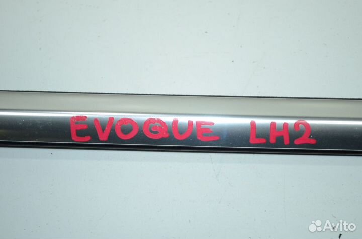 Молдинг двери задний левый Land Rover Range Rover