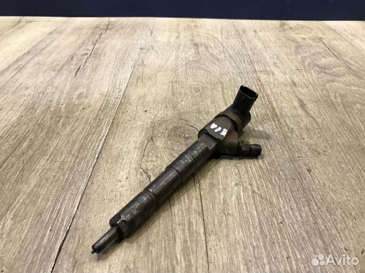 Форсунка топливная Opel Zafira C 2.0 A20DT 2012