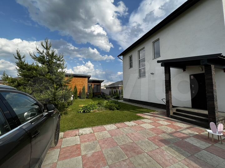 Дом 168 м² на участке 7,4 сот.