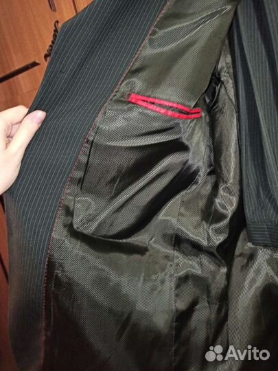 Мужской костюм в полоску