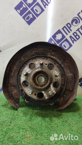 Кулак задний правый Hyundai Tucson хэтчбек 2.0