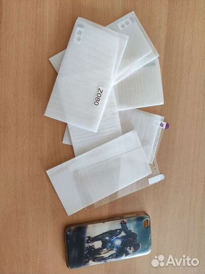 Защитные стекла на телефон Xiaomi Redmi GO