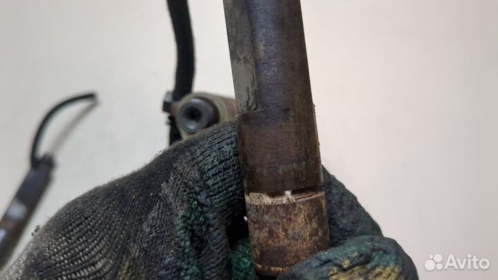 Форсунка топливная Volkswagen Sharan, 2000