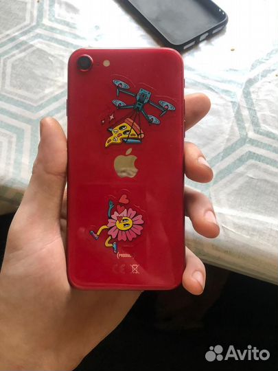 Телефон iPhone se 2020