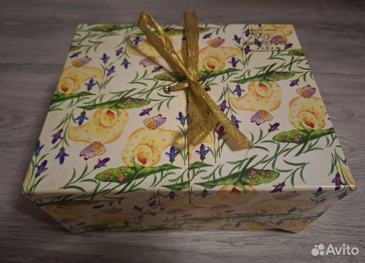 Чайный набор из фарфора, 4 предмета