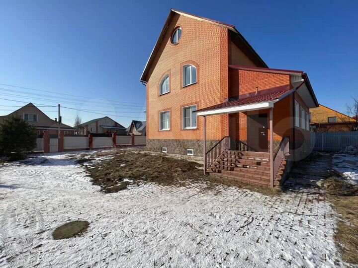 Дом 380 м² на участке 12,5 сот.