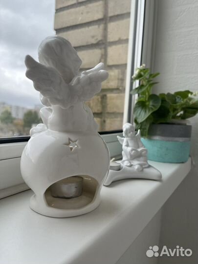 Подсвечник белый фарфор ангел