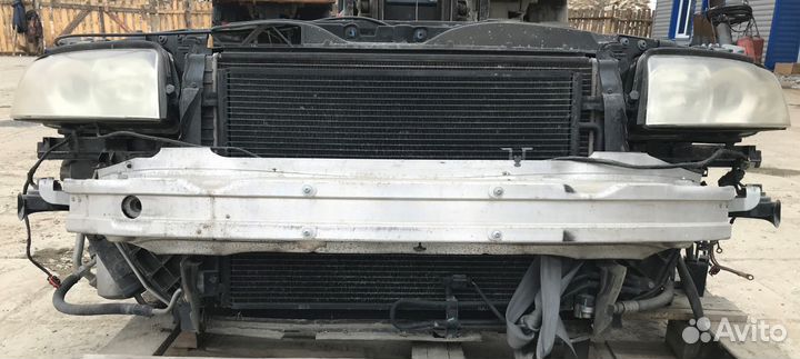 Усилитель переднего бампера audi A4 B6