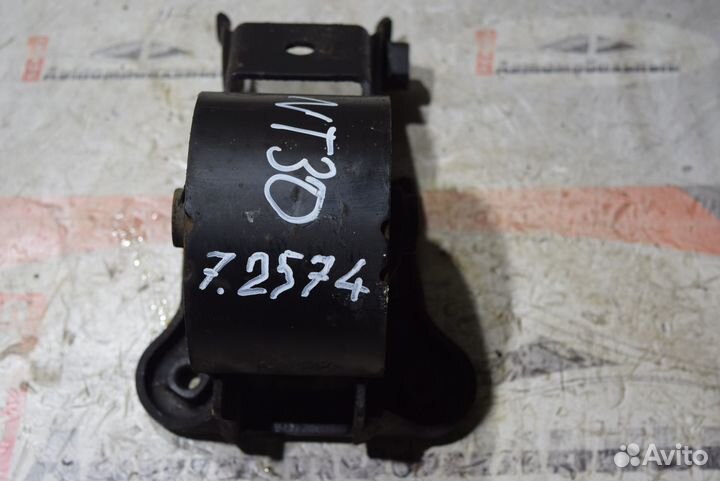 Подушка двс зад c Nissan X-Trail NT30 QR20DE