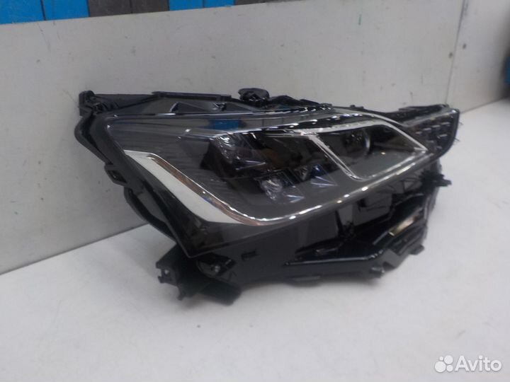 Фара правая Lexus IS200t/IS250/IS300/IS300h/IS350