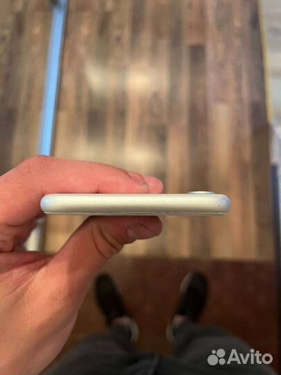 Мобильные телефоны бу iPhone 7