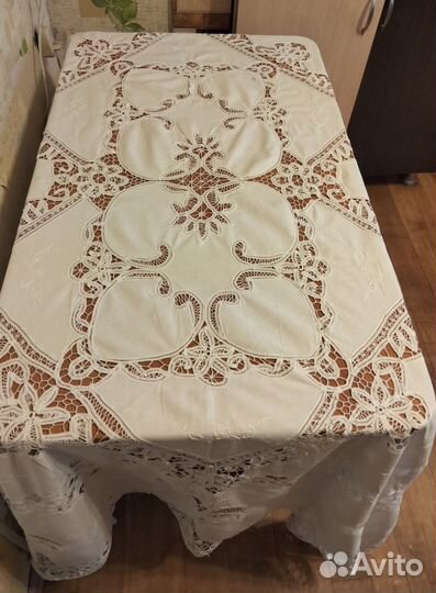 Антикварная скатерть