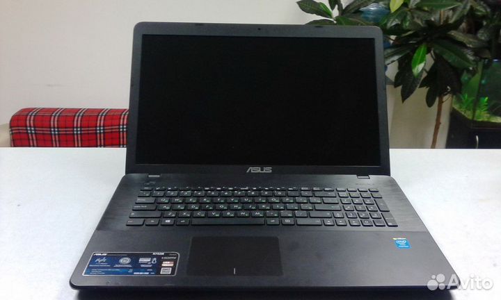 Asus r752m