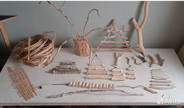 Коряжки, ветки, лоза, пенек. Морские и лесные