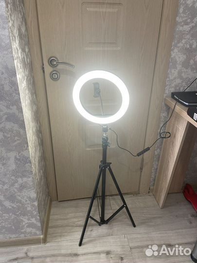 Кольцевая лампа 26 см