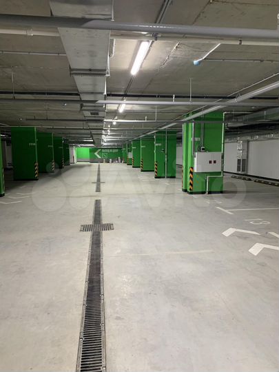 Машиноместо, 14 м²