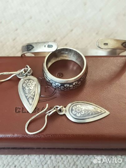 Роскошный серебряный гарнитур. 925 пр