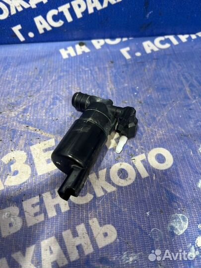 Моторчик омывателя лобового стекла Peugeot 308