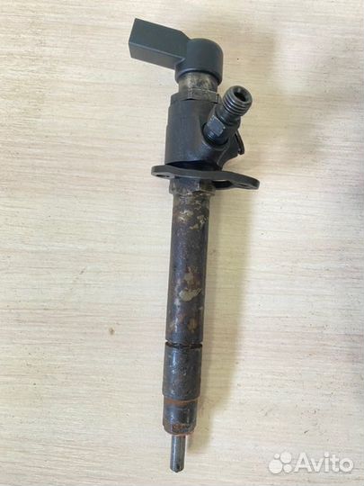 Топливная форсунка Land Rover Discovery 3 L319 2.7