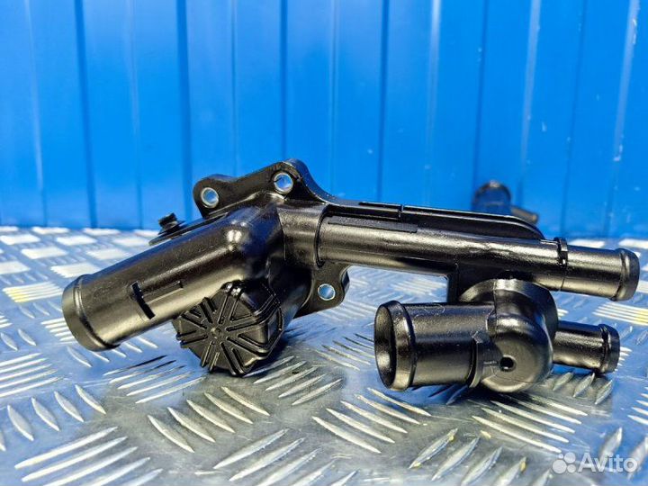 Корпус термостата Volkswagen Golf MK6 1.2 CBZ 2012