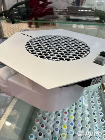 Пылесос для маникюра встроенный