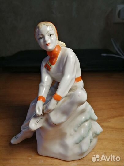 Фарфоровая статуэтка СССР