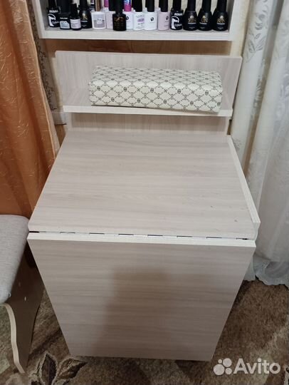 Стол для маникюра складной с полкой