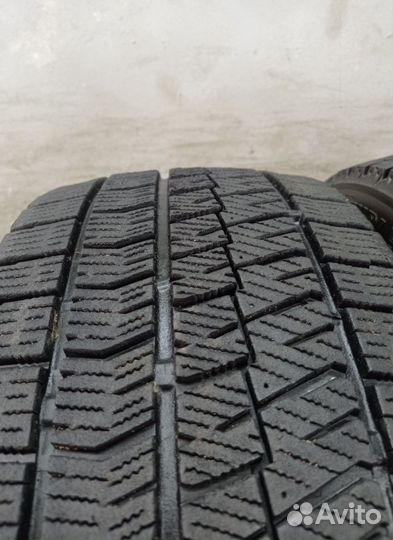 Bridgestone Blizzak Ice 225/45 R17 99W