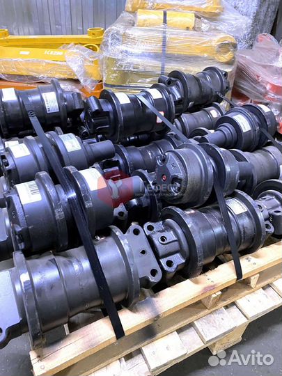 Каток поддерживающий Komatsu PC340LC-7 KM3538