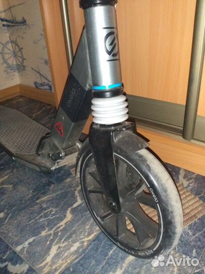 Oxelo Town 7 с ручным тормозом