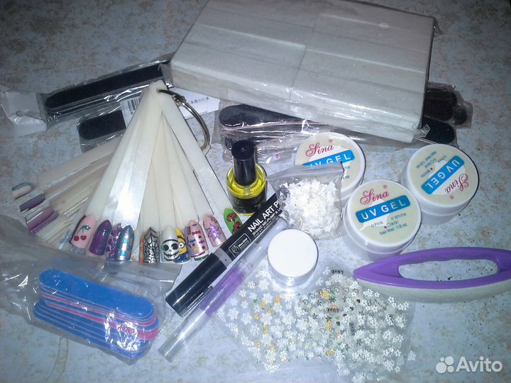 Маникюрный набор, более 68 предметов и ресницы