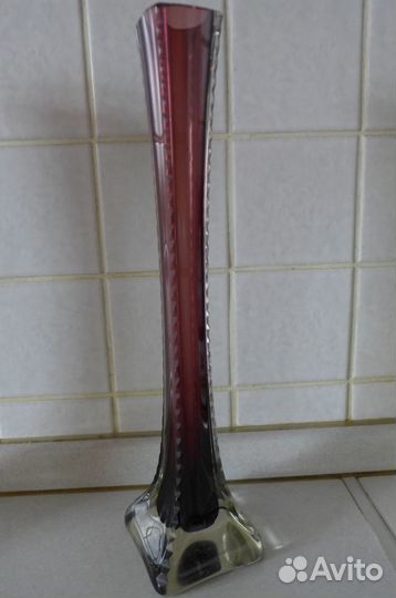 Парные вазы берц марганцевого стекла