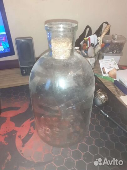 Графин, четверть, бутыль