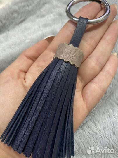 Швейная фурнитура, брелок с кисточкой на карабине