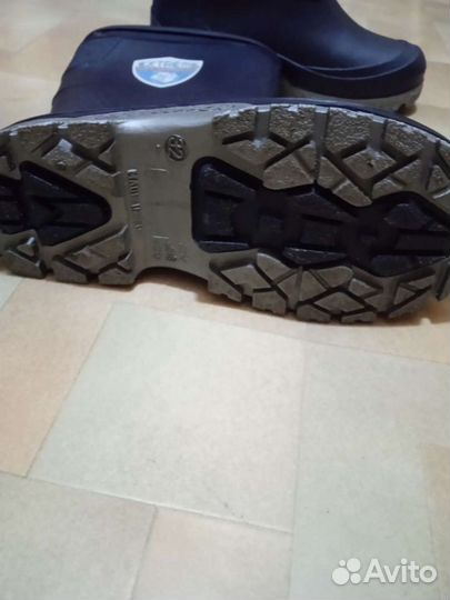 Резиновые сапоги