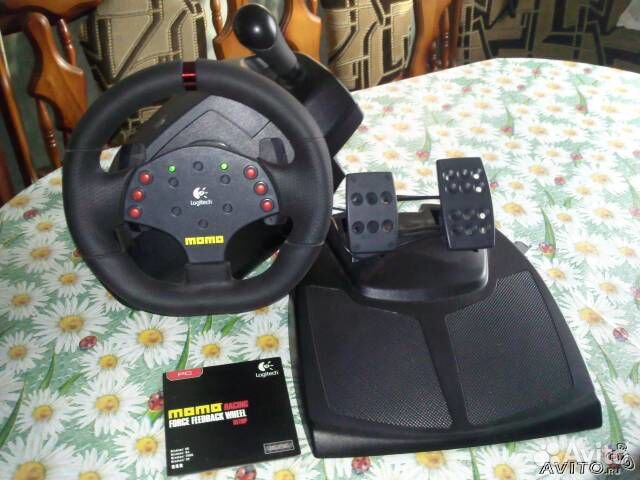 Logitech momo Racing Force Feedback Wheel