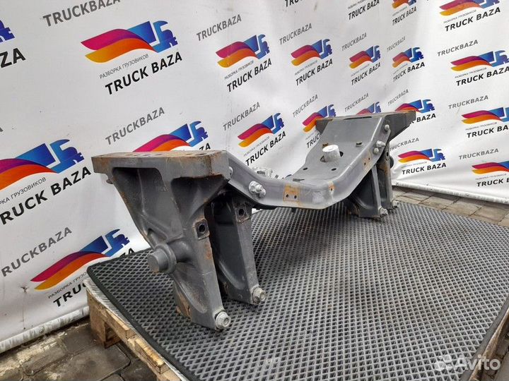 Траверса рамы передняя поперечная