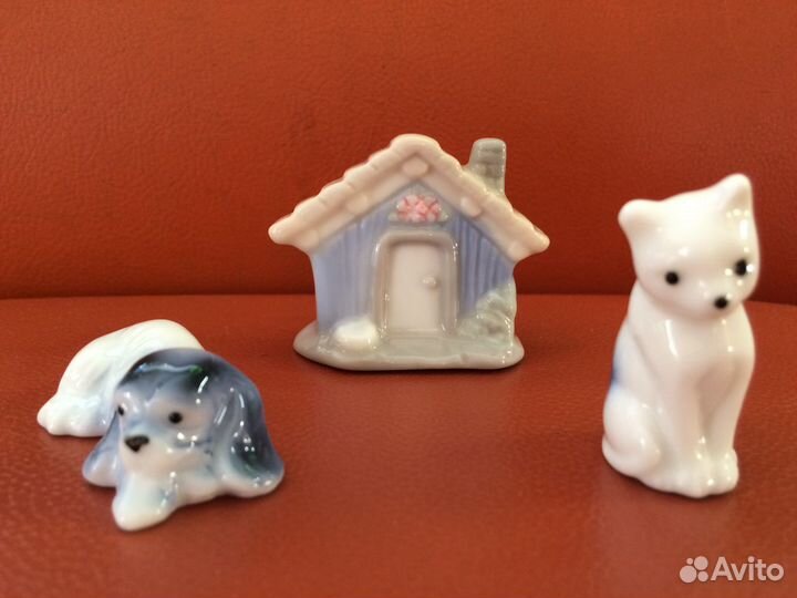 Фарфоровые статуэтки 