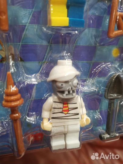 Фигурки зомби против растений размер лего