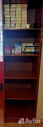 Межкомнатные двери бу - 3 шт. Стеллаж -2 шт