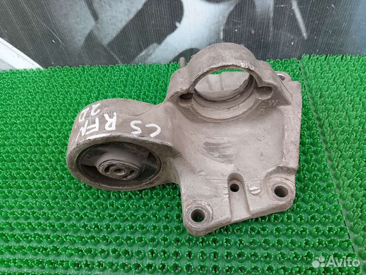 Опора двс задняя с кронштейном Ситроен C5