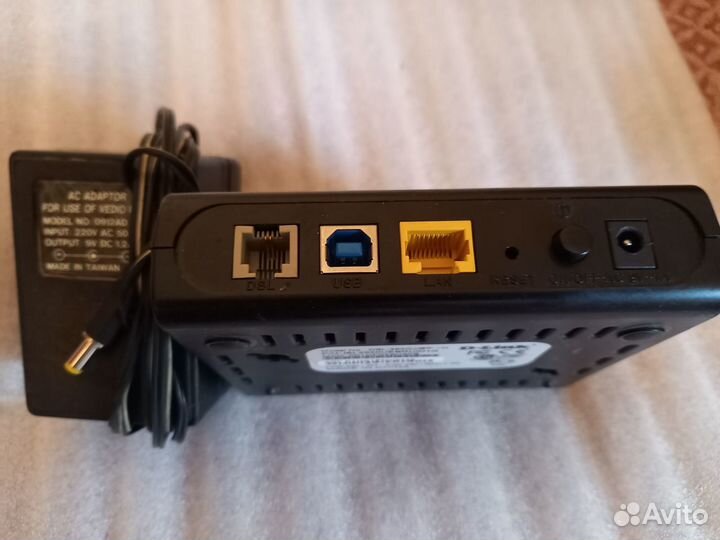 Маршрутизатор DSL-2520U