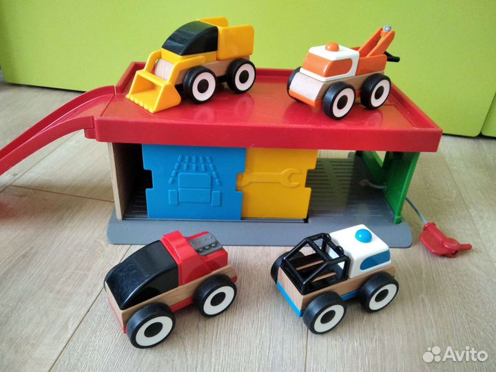 Машинки и гараж икеа