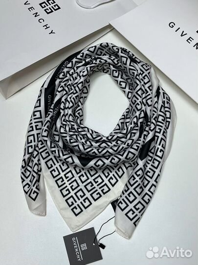Платок женский шёлк Givenchy
