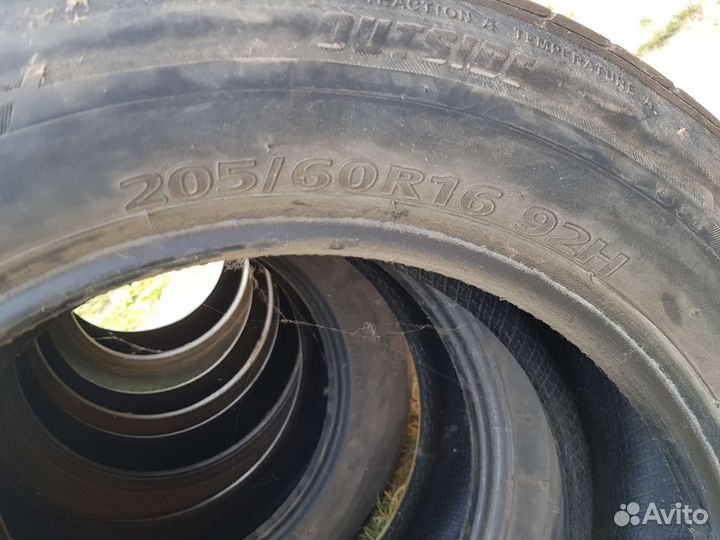 Kumho 722 205/60 R16 44