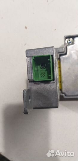 Датчик удара (Airbag) BMW 7 E65 E66 (2001 2008)